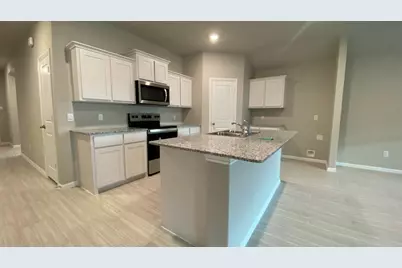 521 Marsh Street, Cleburne, TX 76033 - Photo 3