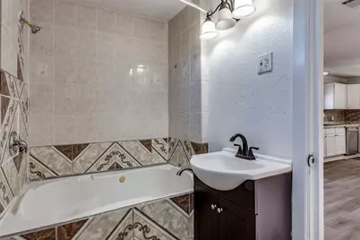 1415 E Terrell Avenue, Fort Worth, TX 76104 - Photo 17