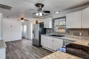 1415 E Terrell Ave, Fort Worth, TX 76104 - Photo 9