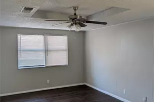 1725 Bunch Dr, Fort Worth, TX 76112 - Photo 5