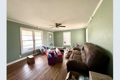 613 W Main Street, Crowley, TX 76036 - Photo 9