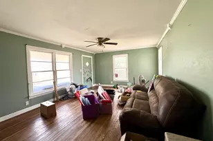 613 W Main St, Crowley, TX 76036 - Photo 9