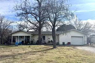 613 W Main St, Crowley, TX 76036 - Photo 1