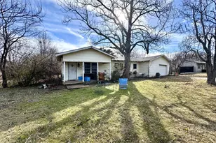 613 W Main St, Crowley, TX 76036 - Photo 3
