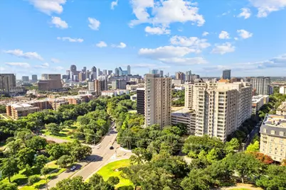 3225 Turtle Creek Boulevard #1009, Dallas, TX 75219 - Photo 3