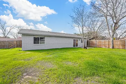 6202 Glenmoor Drive, Garland, TX 75043 - Photo 31