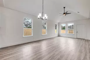 4812 Fellows Ln, Dallas, TX 75216 - Photo 9