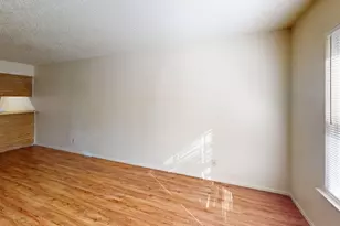 410 Bryan St, Denton, TX 76201 - Photo 7