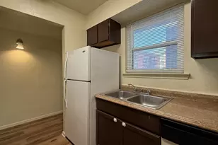 410 Bryan St, Denton, TX 76201 - Photo 5