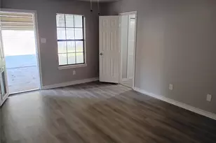 208 Almond St, Waxahachie, TX 75165 - Photo 15