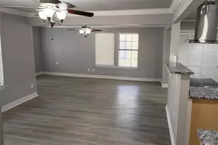 208 Almond St, Waxahachie, TX 75165 - Photo 5