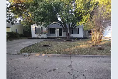 208 Almond Street, Waxahachie, TX 75165 - Photo 1