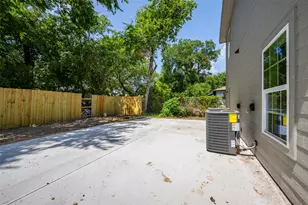 3525 Herrling St, Dallas, TX 75210 - Photo 5