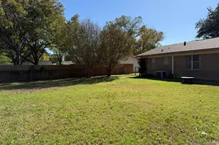 2206 12th St, Brownwood, TX 76801 - Photo 21