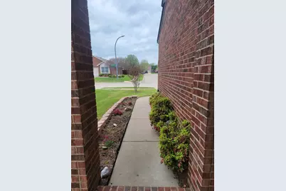 6468 Regina Drive, Fort Worth, TX 76131 - Photo 3