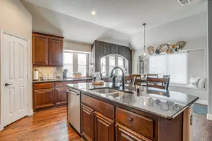 976 Tara Dr, Burleson, TX 76028 - Photo 15