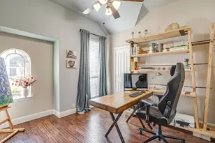 976 Tara Dr, Burleson, TX 76028 - Photo 5