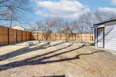 305 W Avenue Avenue E, Garland, TX 75040 - Photo 23