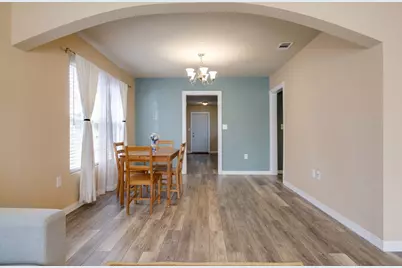 305 W Avenue Avenue E, Garland, TX 75040 - Photo 13