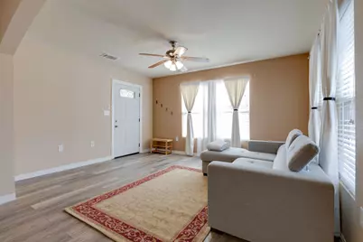 305 W Avenue Avenue E, Garland, TX 75040 - Photo 11
