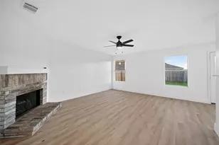 4241 Meadowknoll Dr, Fort Worth, TX 76123 - Photo 11