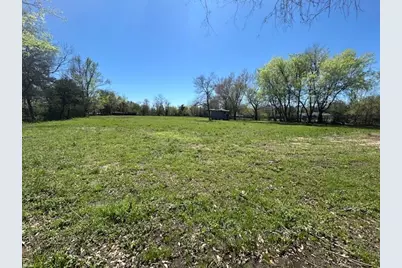 946 Jefferson Street E, Sulphur Springs, TX 75482 - Photo 21