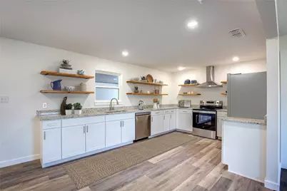 946 Jefferson Street E, Sulphur Springs, TX 75482 - Photo 5