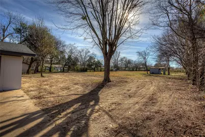 946 Jefferson Street E, Sulphur Springs, TX 75482 - Photo 23