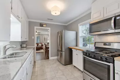 3909 Locke Avenue, Fort Worth, TX 76107 - Photo 11