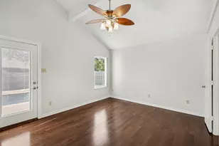 6721 Cherrytree Dr, Arlington, TX 76001 - Photo 5