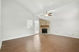 6721 Cherrytree Dr, Arlington, TX 76001 - Photo 3