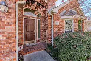 3925 Sharondale Dr, Flower Mound, TX 75022 - Photo 3