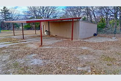 584 W Alamo Road, Bowie, TX 76230 - Photo 23