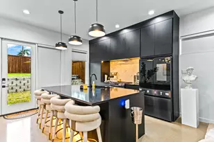 1211 Bonnie View Rd, Dallas, TX 75203 - Photo 9