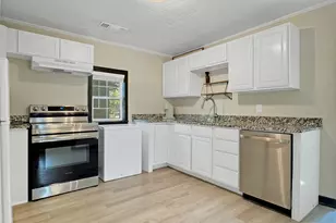 604 S Maple St, Howe, TX 75459 - Photo 5