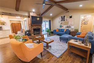 410 Hillcrest Dr, Midlothian, TX 76065 - Photo 9