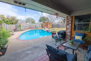 410 Hillcrest Dr, Midlothian, TX 76065 - Photo 5