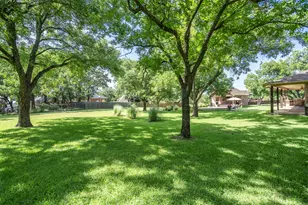 6506 Colonial Dr, Granbury, TX 76049 - Photo 37