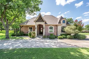 6506 Colonial Dr, Granbury, TX 76049 - Photo 3
