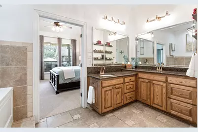 6506 Colonial Drive, Granbury, TX 76049 - Photo 15