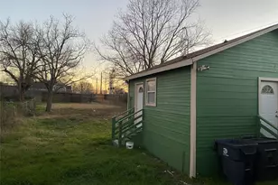 7002 Red Bud Dr, Dallas, TX 75227 - Photo 7