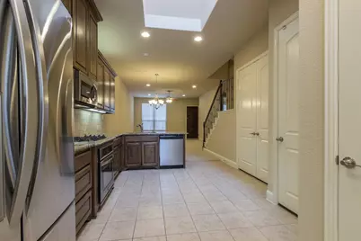 10552 Steinbeck Lane, Irving, TX 75063 - Photo 7