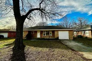 1103 Fair Ave, Gainesville, TX 76240 - Photo 19