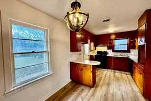 1103 Fair Ave, Gainesville, TX 76240 - Photo 5