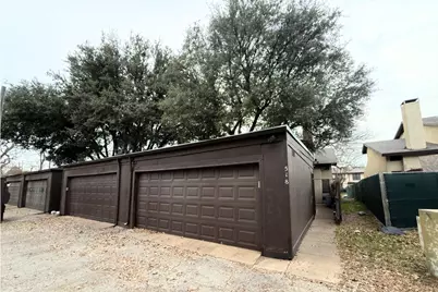 518 Campana Court, Irving, TX 75061 - Photo 11