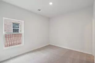 454 Suffolk Dr, Ferris, TX 75125 - Photo 25