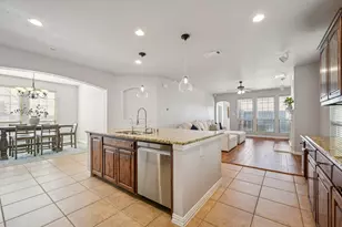 520 Eastland Dr, Lewisville, TX 75056 - Photo 9