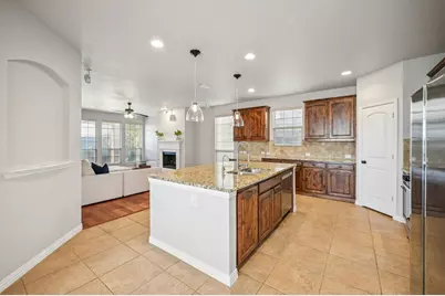 520 Eastland Drive, Lewisville, TX 75056 - Photo 9