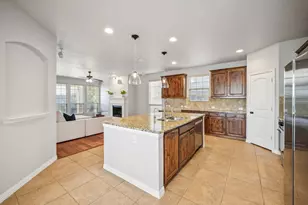 520 Eastland Dr, Lewisville, TX 75056 - Photo 9