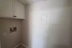 620 Race St, Crowley, TX 76036 - Photo 11